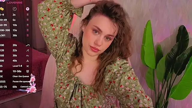 Milana Monroe online show from April 2026 08:26:02 PM