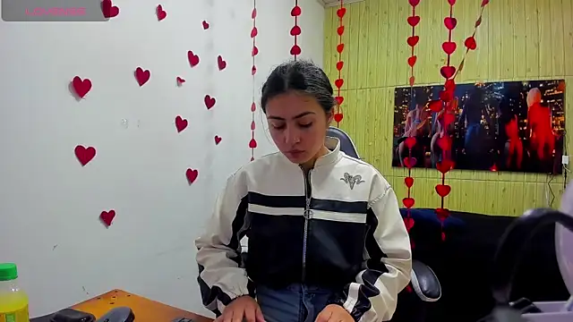 Snapshot of angell_cooper8 chatting on February 2026 12:39:02 PM angell cooper8 online show from February 2026 12:39:02 PM