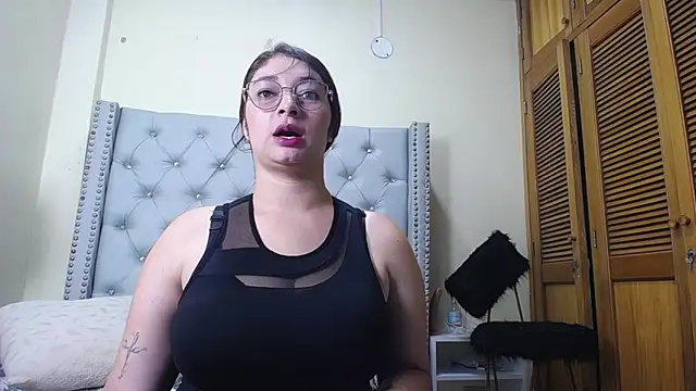 Snapshot of skarlett__36 chatting on April 2026 03:38:02 PM skarlett 36 online show from April 2026 03:38:02 PM