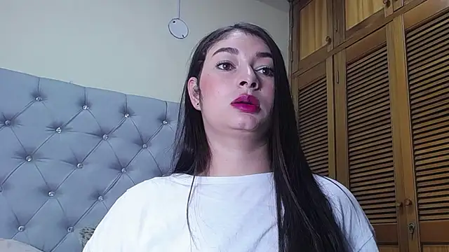 Snapshot of skarlett__36 chatting on May 2026 02:20:02 PM skarlett 36 online show from May 2026 02:20:02 PM