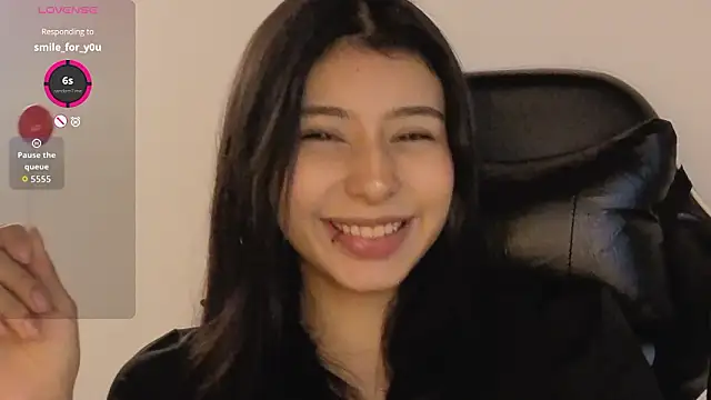 chloe bluee  online show from March 2026 01:33:02 PM