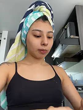 chloe bluee  online show from July 2026 03:03:02 PM