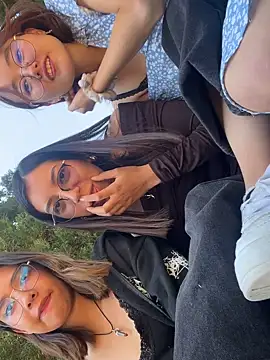 Snapshot of mila699_ chatting on February 2026 04:40:01 PM mila699 online show from February 2026 04:40:01 PM