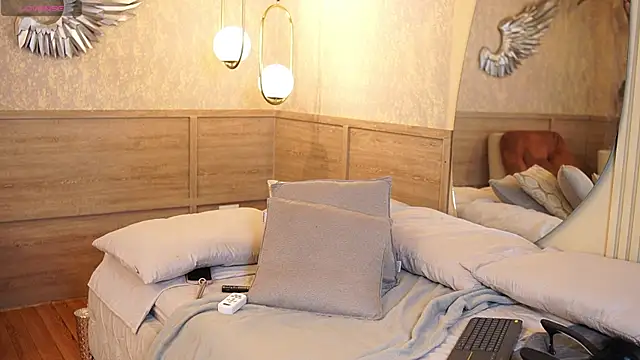 Luxa Velvet online show from April 2026 12:54:01 PM