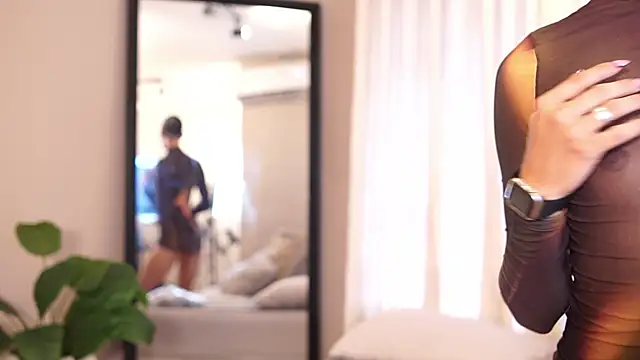 Luxa Velvet online show from April 2026 01:01:02 PM