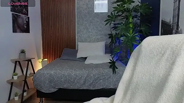 SophyAdams online show from April 2026 09:53:01 PM