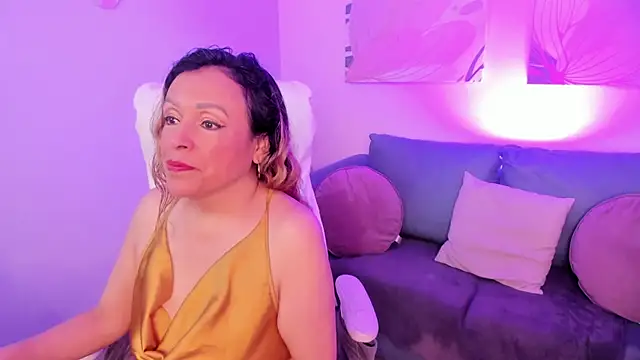 Ivonne 4 online show from March 2026 01:13:01 PM