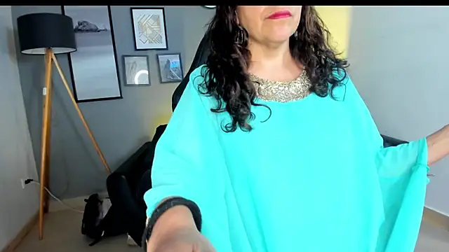 Ivonne 4 online show from July 2026 01:30:02 PM