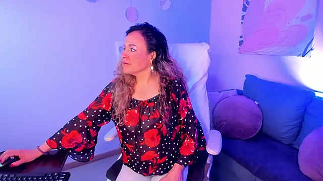 Ivonne 4 online show from April 2026 12:54:01 PM