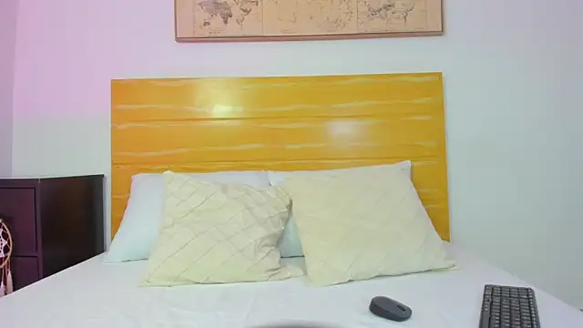 mia watsonn  online show from April 2026 02:59:01 AM