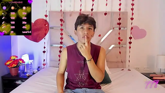 Angel Lux online show from February 2026 07:03:01 PM