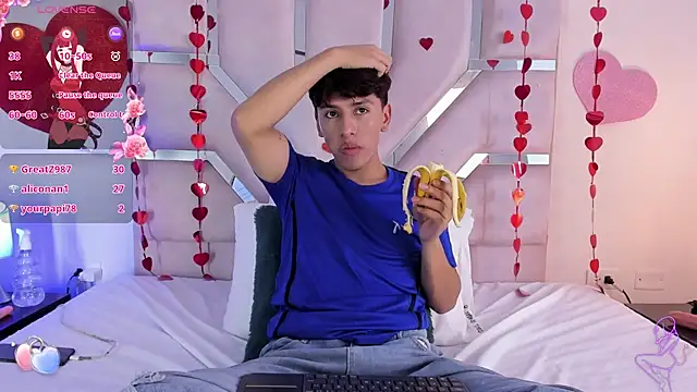 Angel Lux online show from February 2026 08:47:01 AM