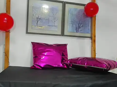 Xamira hot online show from February 2026 06:26:01 AM