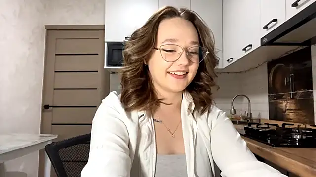 AinaSmith online show from February 2026 10:48:01 AM