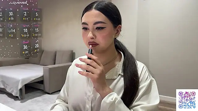 Snapshot of Sweet_BerryBabe chatting on June 2026 10:44:02 PM Sweet BerryBabe online show from June 2026 10:44:02 PM
