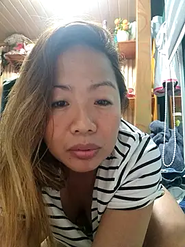 charmine1 online show from February 2026 06:15:02 PM