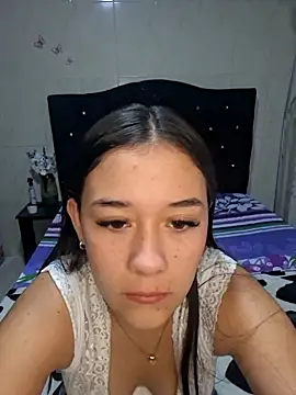 AlessiaKnox online show from April 2026 02:10:01 PM