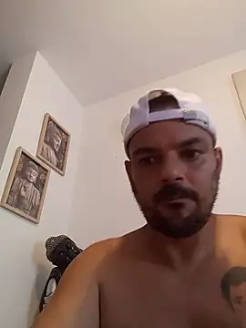 Snapshot of morenitoymorena chatting on June 2026 10:35:02 AM morenitoymorena online show from June 2026 10:35:02 AM