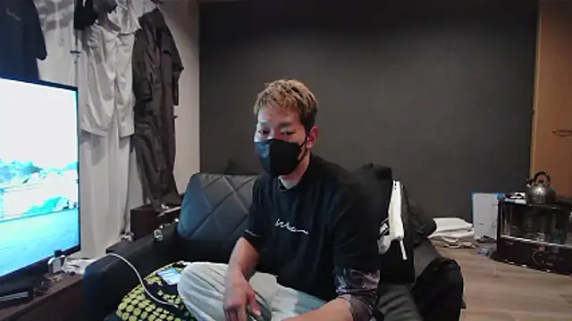 ryuaaaaa online show from April 2026 02:21:01 PM