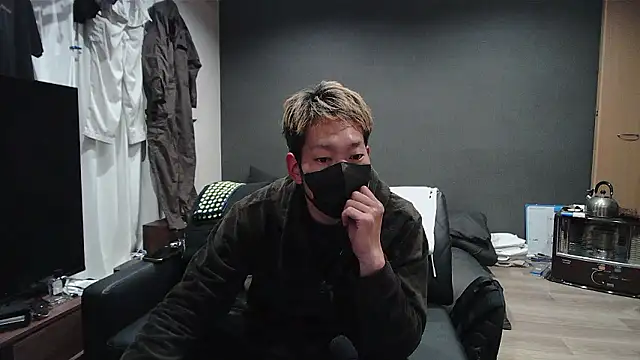 ryuaaaaa online show from April 2026 01:49:01 PM