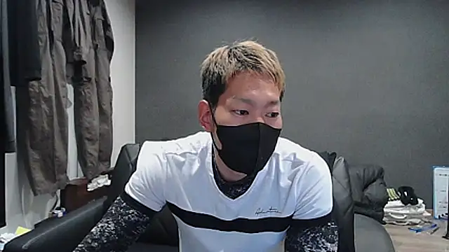 ryuaaaaa online show from April 2026 06:26:02 AM