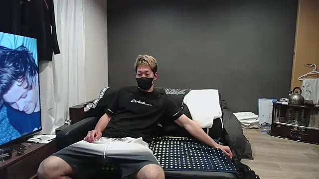 ryuaaaaa online show from April 2026 01:02:01 PM