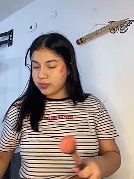 scarleth marquezz online show from May 2026 09:59:01 PM
