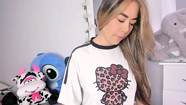 Ariana-Cobos online show from June 2026 09:05:01 PM