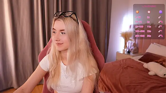 Snapshot of Aiko_Takana chatting on February 2026 12:39:02 PM Aiko Takana online show from February 2026 12:39:02 PM