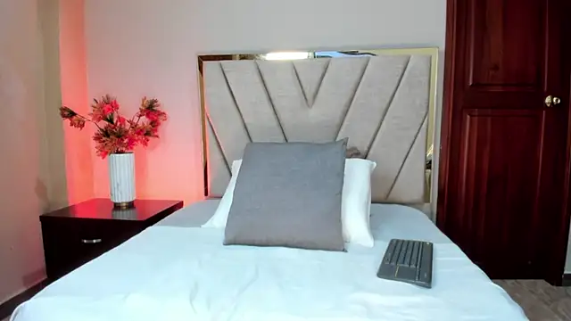 AnnaDenver online show from April 2026 12:50:02 AM