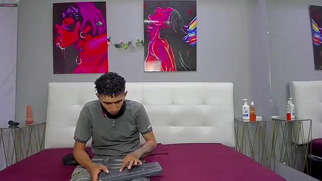 ahsly78Bryan online show from June 2026 07:55:02 PM
