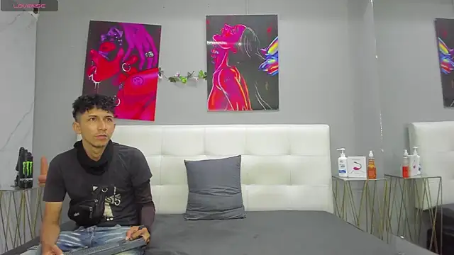 ahsly78Bryan online show from April 2026 07:30:01 PM