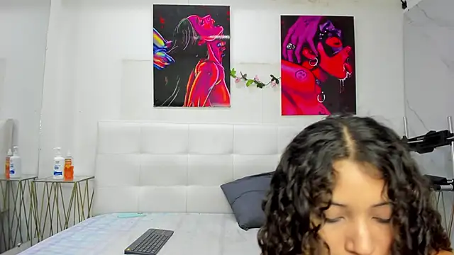 ahsly78Bryan online show from March 2026 09:43:02 PM