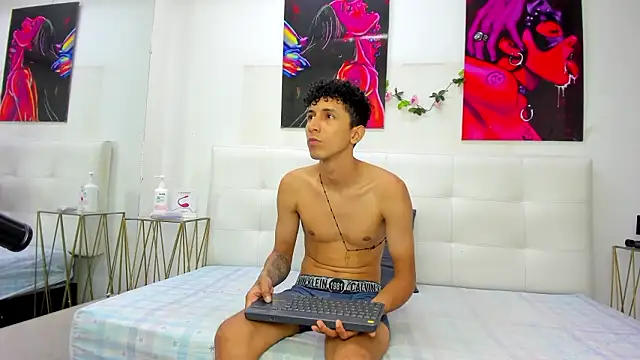 ahsly78Bryan online show from March 2026 08:05:01 PM