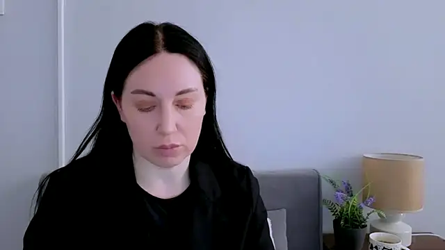 MiaFair online show from April 2026 03:18:02 PM