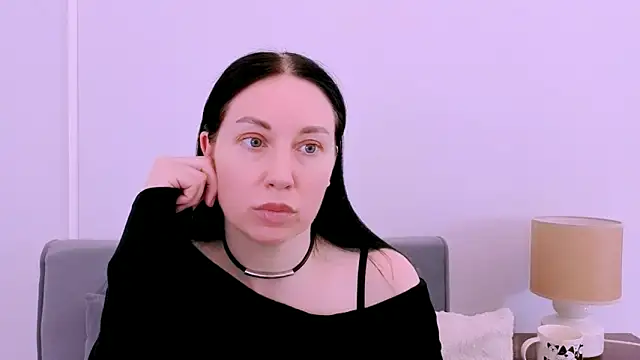 MiaFair online show from April 2026 03:27:02 PM