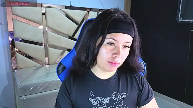 Kylia a online show from April 2026 01:12:02 PM