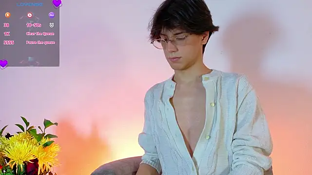 lui x dust online show from April 2026 03:24:02 AM