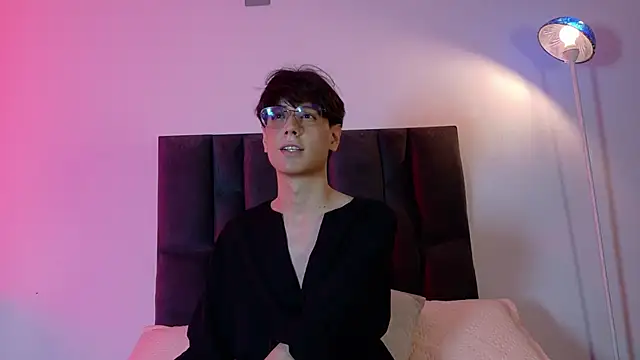 Snapshot of lui_x_dust chatting on May 2026 03:11:02 AM lui x dust online show from May 2026 03:11:02 AM
