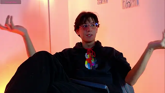 lui x dust online show from March 2026 04:39:02 AM