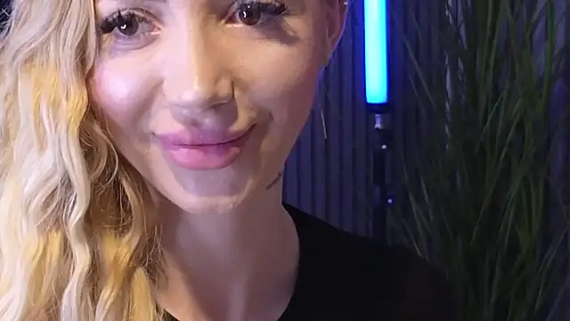 KarmaArms online show from July 2026 07:33:02 PM