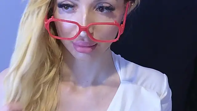 KarmaArms online show from March 2026 08:20:01 PM