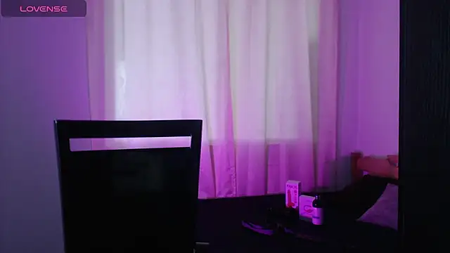 Snapshot of _Moon_rose chatting on February 2026 02:06:01 PM Moon rose online show from February 2026 02:06:01 PM