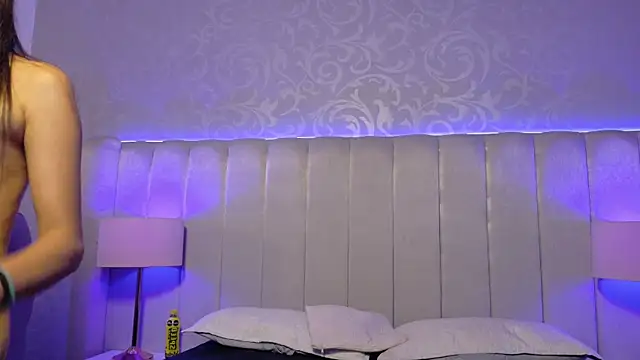 Emily  Stef online show from July 2026 12:00:02 PM