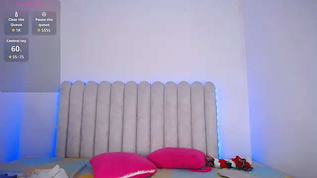 MiaFoox   online show from February 2026 10:21:02 PM