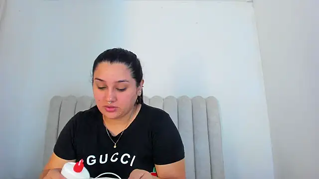 MiaFoox   online show from April 2026 02:13:01 PM