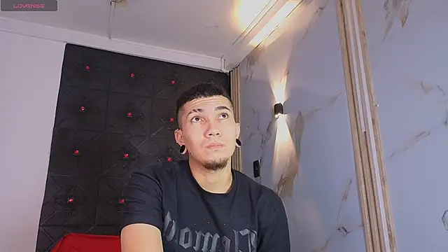 Logan and Reachel online show from April 2026 11:27:01 AM