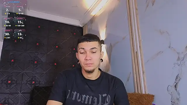 Logan and Reachel online show from April 2026 07:06:02 PM