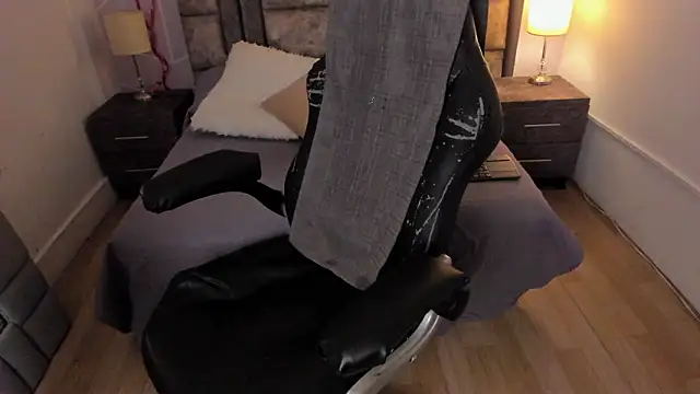 Snapshot of April_Swett chatting on February 2026 12:40:01 PM April Swett online show from February 2026 12:40:01 PM