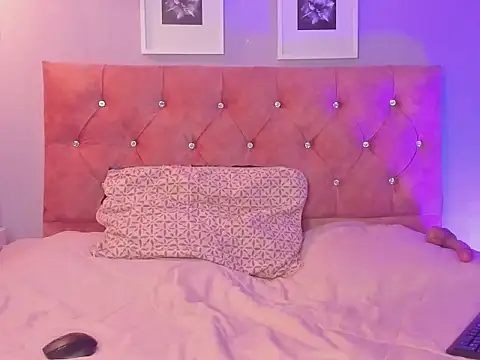 Snapshot of lilirousee chatting on March 2026 07:10:02 PM lilirousee online show from March 2026 07:10:02 PM